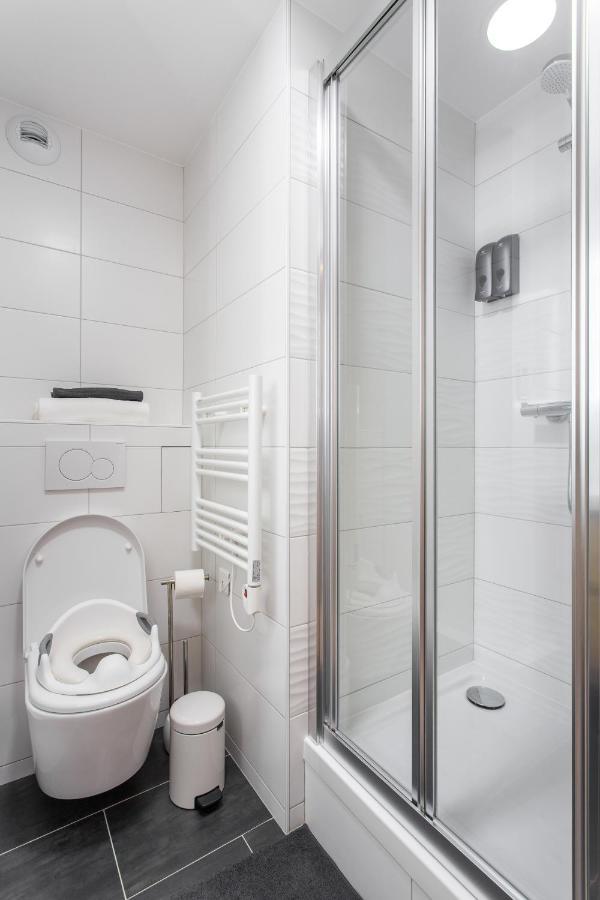 D&E - Paris-Disney - Holidays Apartment - Appartement De Vacances - 5 Chambres- 5 Sdb - 5 Bedrooms - 5 Bathrooms - Netflix Шан-сюр-Марн Экстерьер фото
