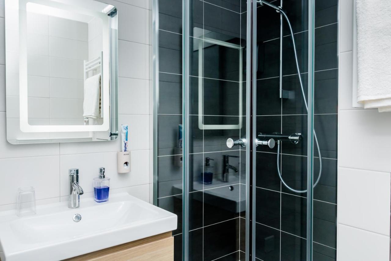 D&E - Paris-Disney - Holidays Apartment - Appartement De Vacances - 5 Chambres- 5 Sdb - 5 Bedrooms - 5 Bathrooms - Netflix Шан-сюр-Марн Экстерьер фото